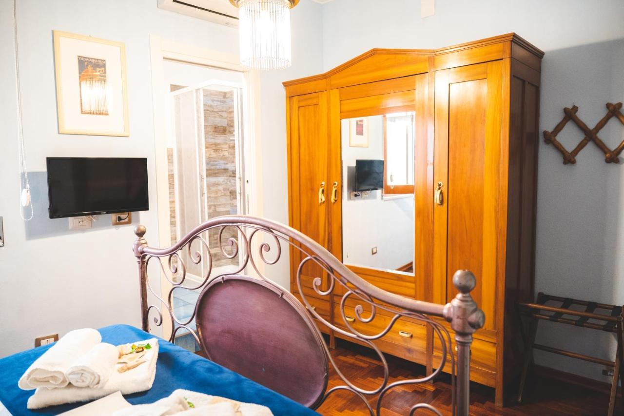 Casa Tonina Bed & Breakfast Carloforte  Exterior photo