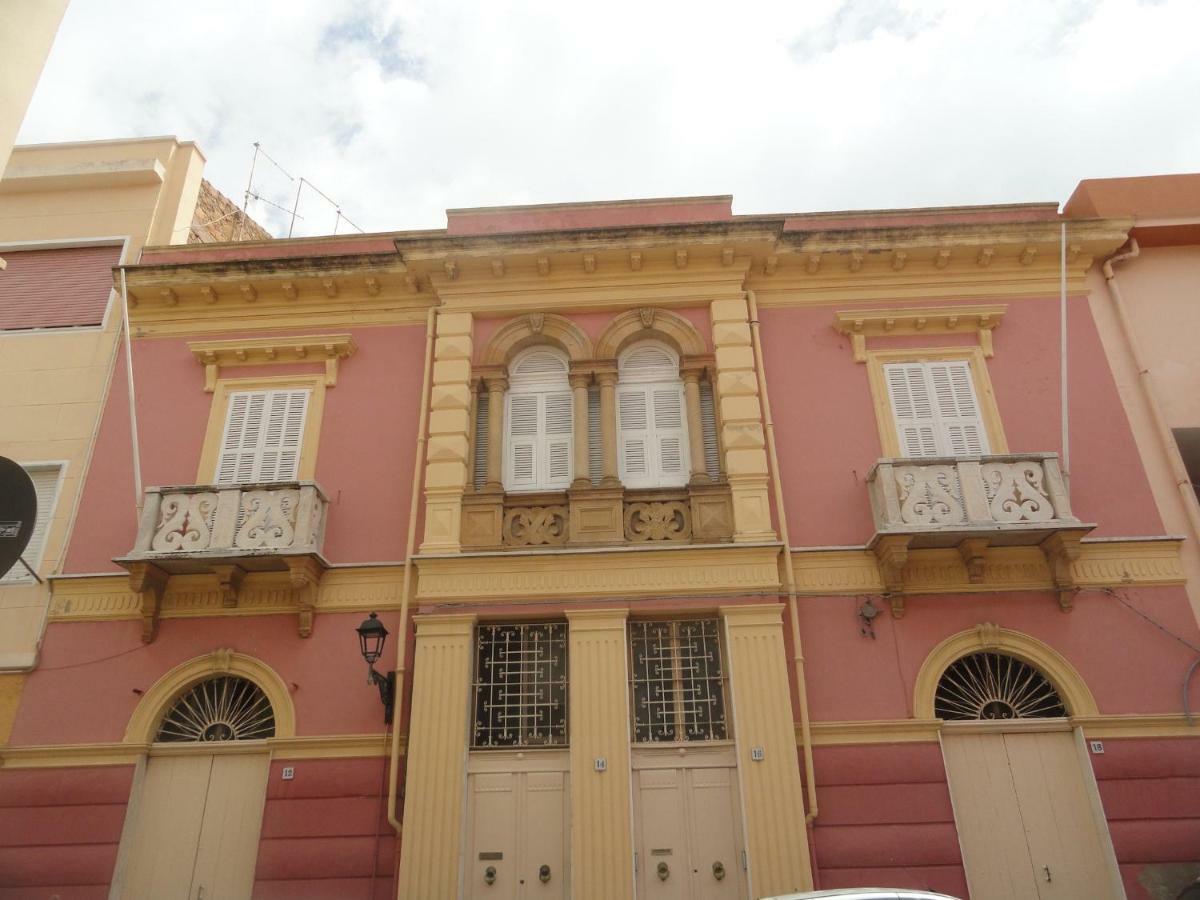 Casa Tonina Bed & Breakfast Carloforte  Exterior photo