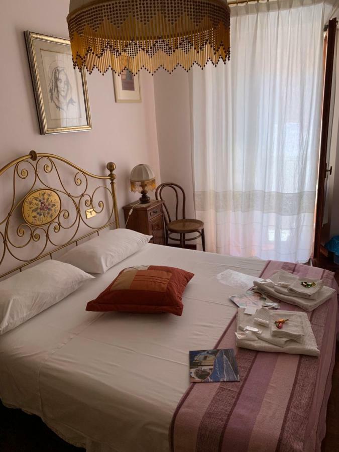 Casa Tonina Bed & Breakfast Carloforte  Exterior photo